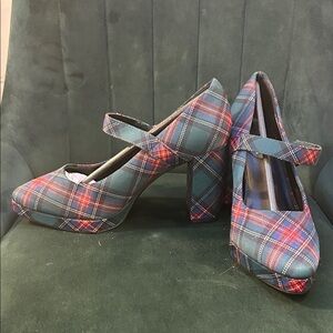 Stylish Plaid Mary Jane Heels